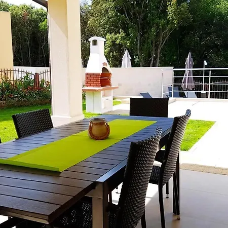 In Mit Privatem Pool Holiday home Banjole